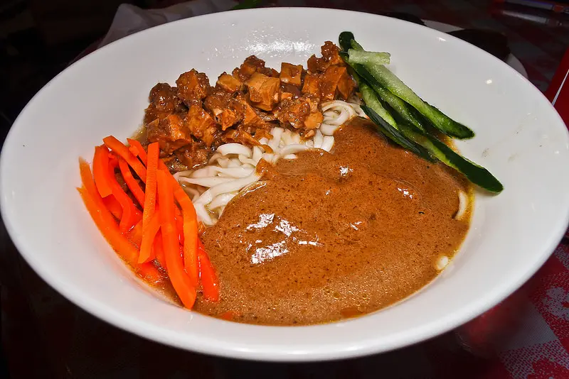 台北 忠孝新生 忠貞小館,眷村味的雙醬麵好吃