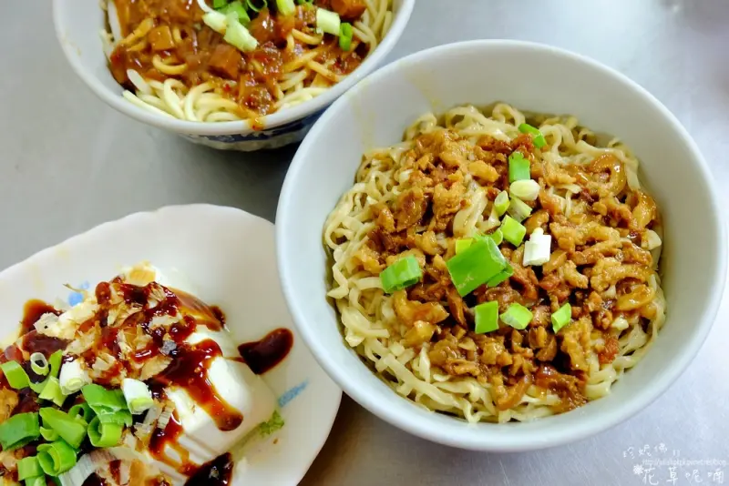 【桃園市-桃園區】長沙街「珍味牛肉麵」陽明運動公園對面