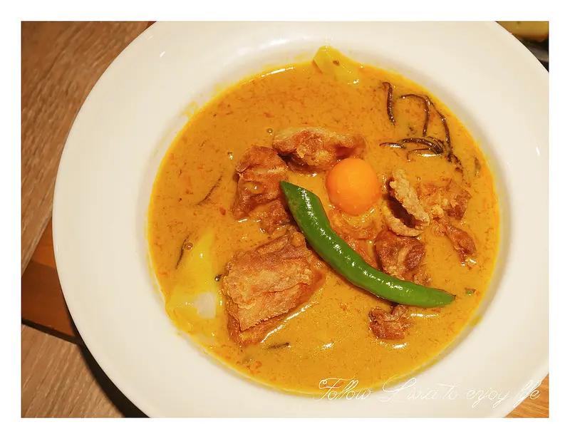 美食餐廳║新北板橋區 捷運新埔站 長鼻子泰式咖哩・南洋火鍋－板橋店 板橋南洋火鍋 一秒飛到泰國吃南洋風味火鍋 ❤跟著Livia享受人生❤