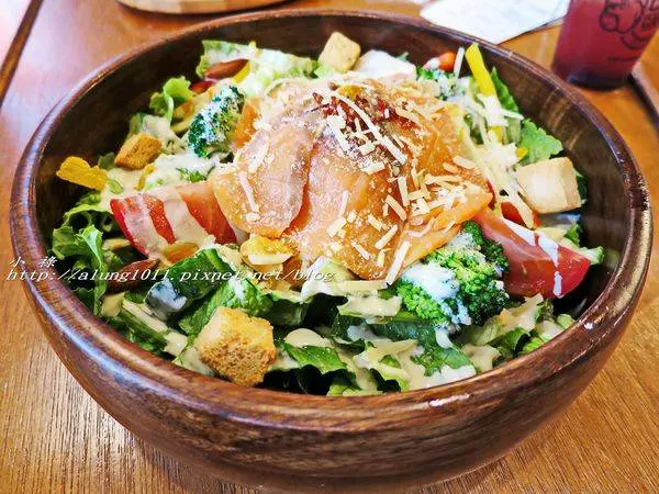 Campus Cafe / 台中廣三SOGO店 / 人氣美式校園主題餐廳進駐台中!!              