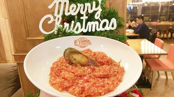 Campus Cafe-台中廣三SOGO店-超夯美式校園餐廳  也開到台中來  霸氣木碗沙拉、提拉米蘇都是熱門  趕緊來嚐鮮              