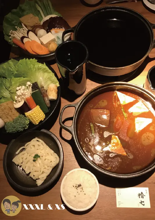 台中北屯【拾七石頭火鍋】台中輕井澤人氣鍋物×四川麻辣鍋×壽喜燒×聚餐好地方