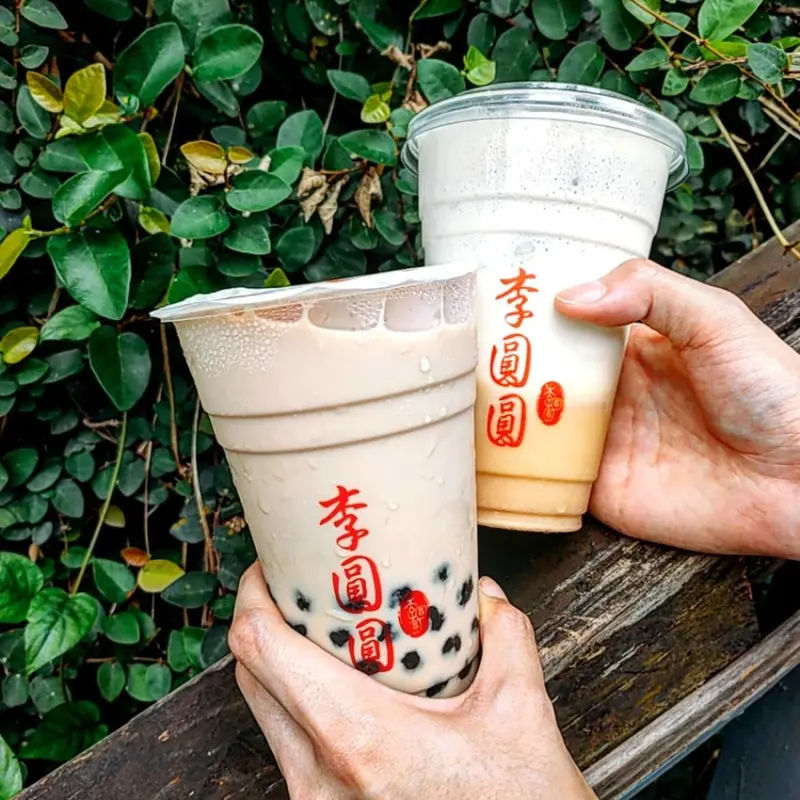 New Taipei, Taiwan 李圓圓/ 黑糖圓圓鮮奶，基底採用的是光泉鮮乳，搭配現煮溫熱的黑糖珍珠，軟硬適中又帶有Q度的。