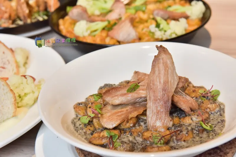 【食-新竹東區】西班牙農家菜廚房-二訪★用馬鈴薯製成的麵疙瘩,配上松露奶醬超好吃★水波蛋+酥炸軟殼蟹,讓人一猶未盡★超厚切炙烤美國Prime級霜降牛只賣480元