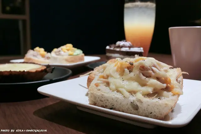 台中南屯│YH Cafe＊敘舊洽公新選擇，好吃軟法與佛卡夏麵包，搭配衣索比亞咖啡豆香很合拍！
