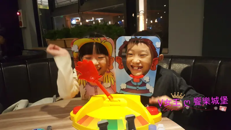 【食。新北】新莊美式餐廳  Goodday 輔大旗艦店 ~ 讓你有吃、有玩，許多桌遊可以挑選，讓你吃美食、玩桌遊，開心吃喝玩樂一整天。。。