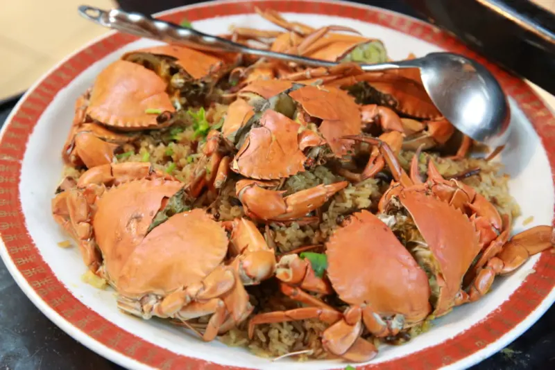 欣欣餐廳 地址：台南市中西區民族路二段247號 電話：(06)222-2509 一府二鹿三艋岬，一府代表府城台南，早期是台灣第一大城市，台南至今扔然保留了許多文化古蹟，不只古蹟，令人吸引的是台灣美食『