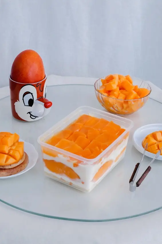 超人氣名店米詩堤甜點王國：四季芒果蛋糕盛夏裡的光芒，口感滑順香甜，每一口都是幸福的滋味 /四季芒果蛋糕 /宅配甜點/團購甜點/人氣甜點