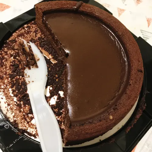 【食全聯xHersheys⎪冬季限定來沒吃過快衝這顆！極濃經典巧克力燒！】