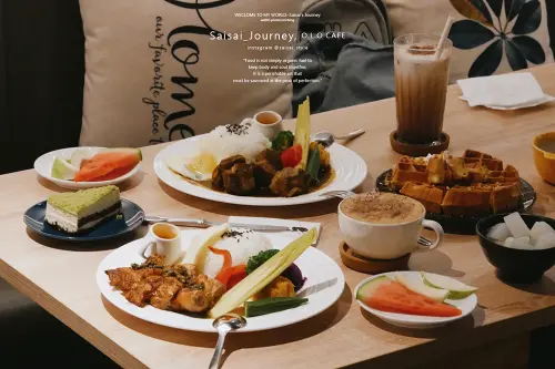 松山南京三民咖啡廳 O.L.O CAFÉ｜工業卻不粗糙的工業風咖啡廳。二樓擁有小閣樓空間 ♥ 不限時、可插電