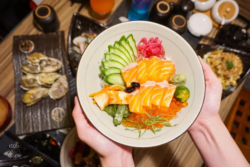 《食記》新竹市【名古屋料亭】無菜單料理吃到飽X價格實惠的現流海鮮X龍蝦鍋只要299元