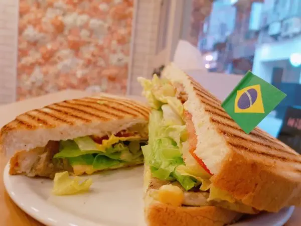 桃園新開咖啡輕食【Wish 希望早午餐】早餐限定特惠帕尼尼+咖啡只要89元/限量彩虹乳酪蛋糕/不限時無低消不收服務費