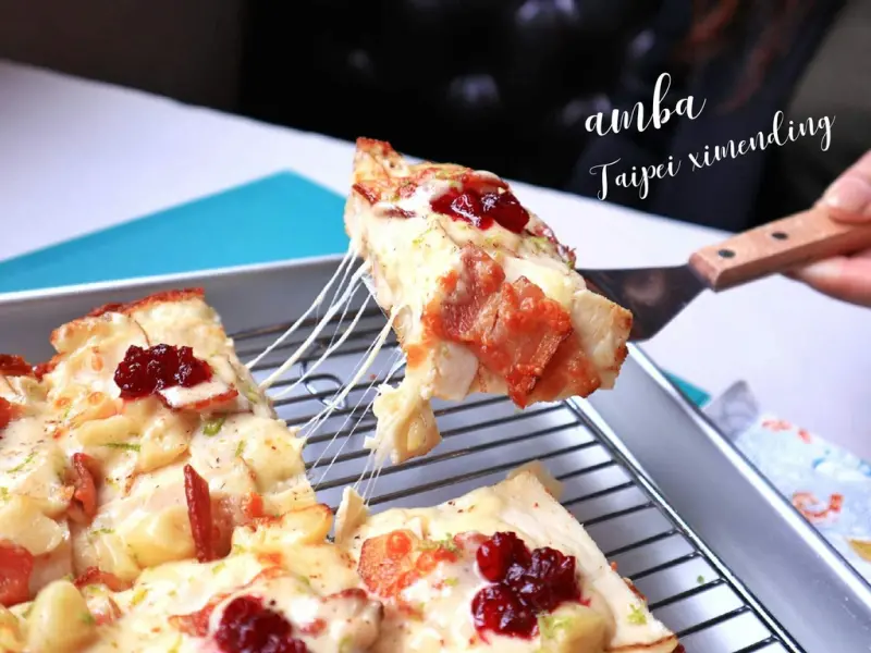 台北西門町 | 意舍酒店amba吃吧餐廳，期間限定超級英雄雙人餐，獨家美味的底特律披薩 |西門町美食 ▲女子的休假計劃▼