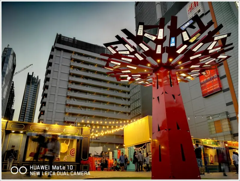 【台中景點】UNO貨櫃市集‧全台最大貨櫃市集!集結30多間美食及小火車、旋轉木馬、裝置藝術!好拍好吃又好玩!