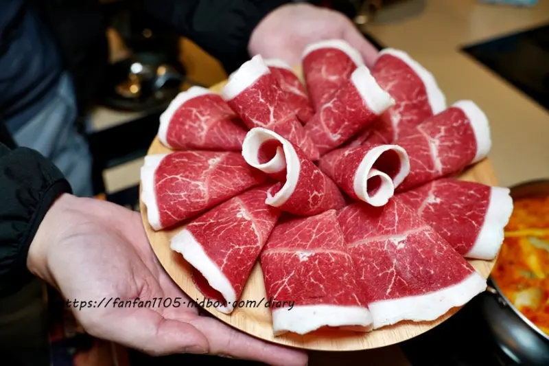 【汐止火鍋】肉饕涮涮屋 嚴選肉品 真材實料 必點 #叻沙鍋 #養生藥膳鍋