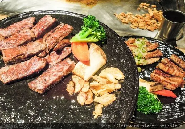 桃園中壢日式鐵板燒美味套餐 RANGE鉄板居酒屋 日式鐵板料理與日式居酒屋的結合 有牛排松阪豬鮮蝦套餐 也有單點小菜小酒(附菜單)...