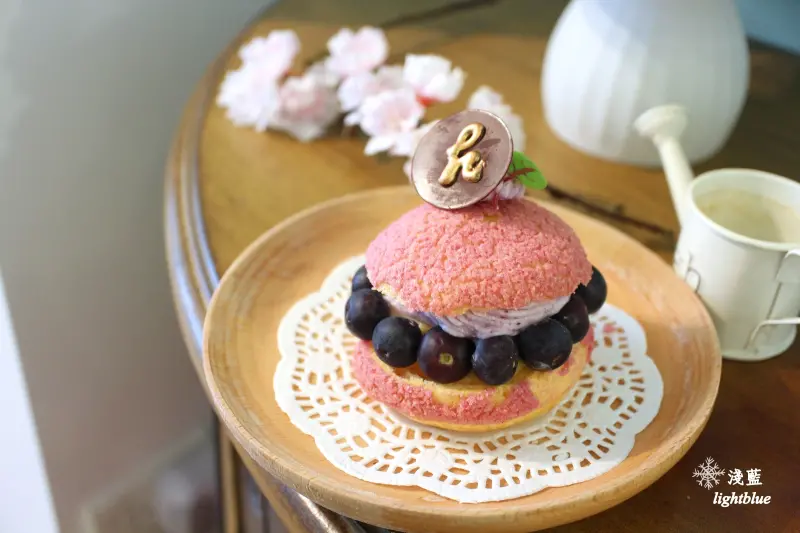 [ 中山站美食 ] 淺藍 × 春日甜cafe～低油低糖中山站甜點下午茶，好拍好玩的義式紅白鍋與花束沙拉