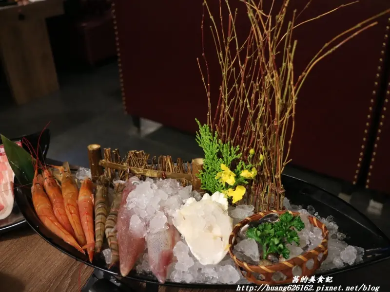 【台北中山區】 澳洲9M+黑毛和牛吃到飽  『新馬辣經典麻辣鍋-中山店』哈根達斯16種口味+莫凡比8種口味無限享用/中山區火鍋吃到飽/捷運中山站