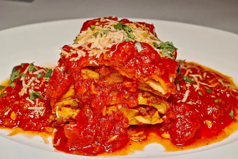 Amaronis 紐約創義料理 (微風松高店)享受紐約風的義式料理, 千層麵好吃!! 文末菜單