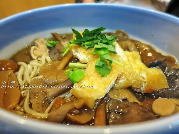 多摩高尾山麓季節限定!!     /榮茶屋そば              