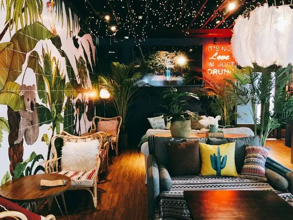 捷運國父紀念館站✿爛醉咖啡✿白天也能在室內享受漫天星星的絕美咖啡廳!