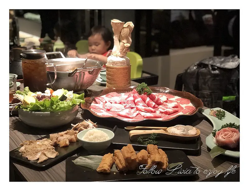 美食餐廳║台北中山區 捷運中山站 青花驕 麻辣鍋 王品 火鍋 青花椒 台北捷運中山站 聚餐 ❤跟著Livia享受人生❤