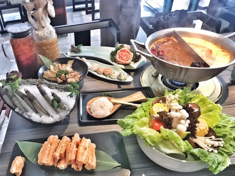 【美食】台北中山─青花驕─麻辣火鍋─王品集團─青花椒─台北捷運中山站─下午茶─宵夜