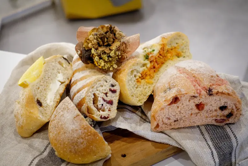 Share le Pain 微酵烘焙X魔王 台北大安區 sharetea手搖飲旗下新品牌 少女心之戀VS金氏媳婦 你要哪一顆 捷運忠孝敦化站 內文有店家資訊