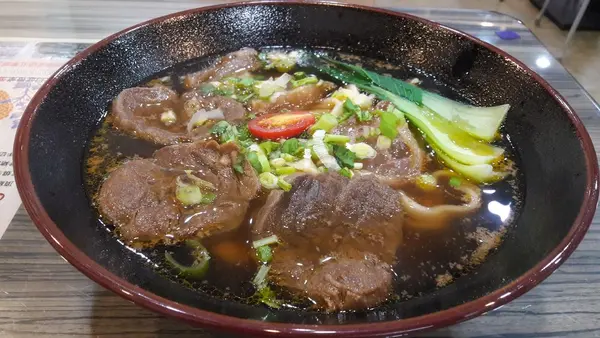 基隆美食【極致美味的堅持~周廚牛肉麵】