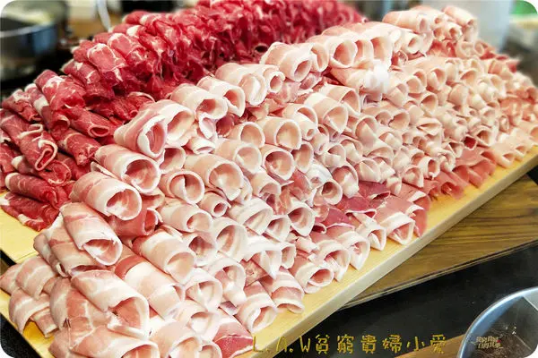 [中壢SOGO周邊美食]福叁鍋物/一起來爬永遠不回頭的120ozX2肉山/食尚玩家推薦桃園美食