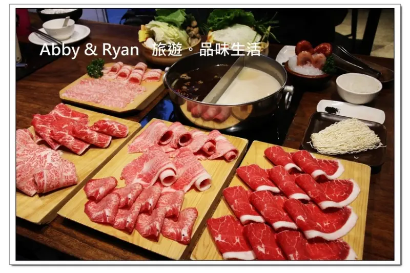 【桃園中壢美食】福叄鍋物~必點鍋底椒鹽豬肚老火湯。肉多又厚涮起來很過癮！近中壢SOGO/中壢火鍋推薦