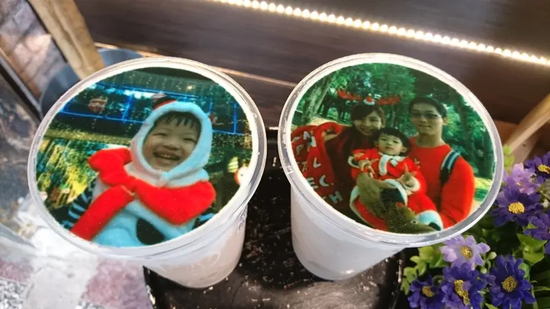 高雄~茶工業現萃茶飲~乾燥花飲品店~超有梗客製化自拍拉花奶茶~做出專屬自己的搖搖~              