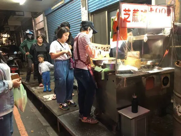 [新莊美食／巷子裡美食]QQ蛋芝麻球