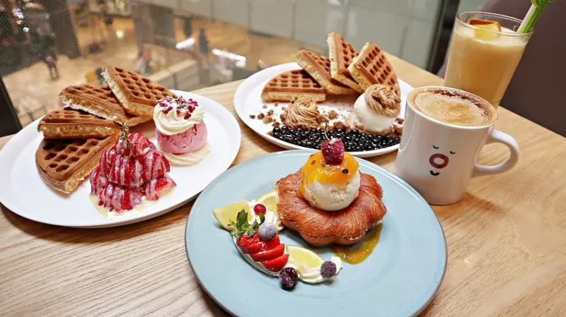 【台北車站下午茶】捷運京站 Moi cafe ~ Q square 京站時尚廣場2樓，新品波緹、各式飲品及每日堅持現點現做的招牌創意鬆餅，快來與姊妹共度甜點下午茶鬆餅的美好時光！ 