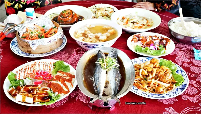 【宜蘭美食】老六餐廳～全家出遊＆團體出遊的餐廳首選，提供海鮮料理，中式料理，CP值超高，一桌讓人吃的飽飽飽