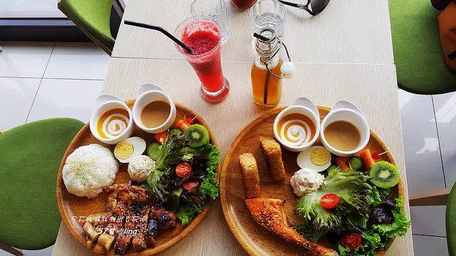 如初輕食。擺盤超好拍。走輕食路線。簡單美味料理。