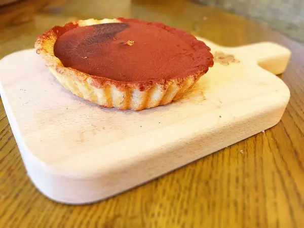 「台北」巧克力塔塔家- 威士忌酒香金箔巧克力、百香果& 醇厚巧克力組合，追劇甜食的好夥伴！