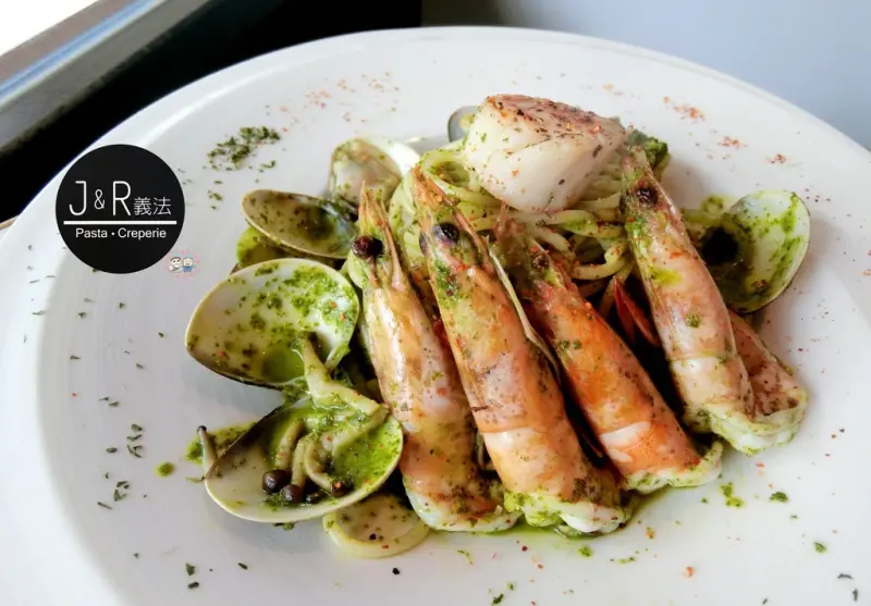 【台北大安區】☀J&R義法☀捷運忠孝復興站美食推薦.大份量義大利麵.燉飯.法式薄餅專賣