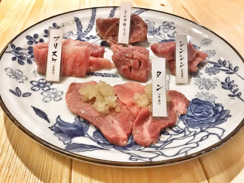 【美食】台中西區─牛若丸-和牛割烹─澳洲和牛─日式新店!!─驚艷的燒肉─北歐風─愛評體驗券