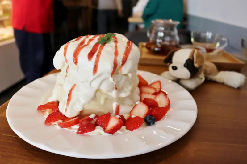 台南｜Sisbro 希絲柏甜食所 草莓舒芙蕾鬆餅．千層蛋糕 午茶甜點推薦 - 奇奇一起玩樂趣