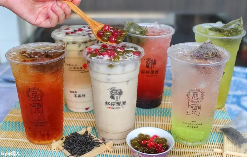 茶農開的人氣手搖飲！台灣茶葉杯杯現泡30元起，每日現作雙色珍珠，免費送一萬杯紅玉茶包