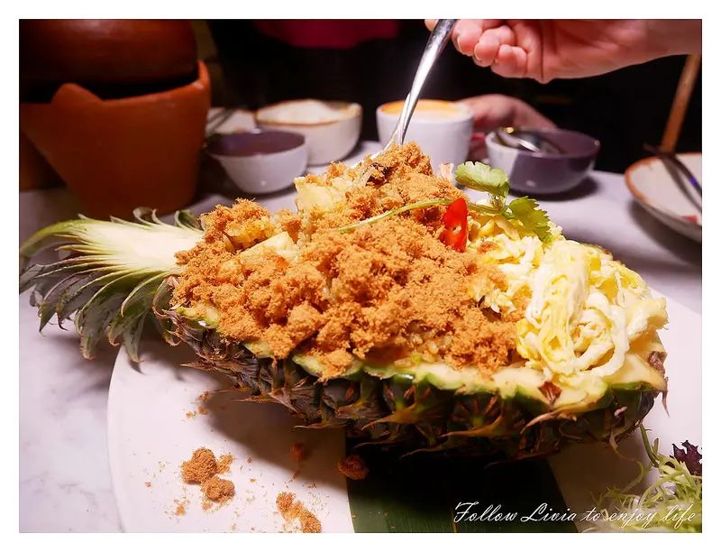 美食餐廳║台北信義區 捷運101站 ATT4FUN餐廳 Thaï.J 我在森林花草中吃泰式料理 拍照餐廳/主題餐廳/特色餐廳/聚會推薦 ❤跟著Livia享受人生❤