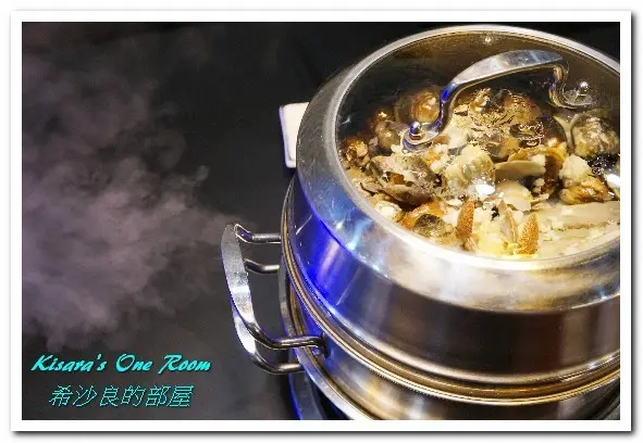 中永和火鍋．在地與國際接軌、變化多端的海鮮蒸鍋──澎湖蒸鱻蒸氣火鍋              