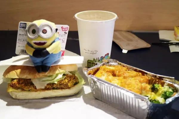 高雄左營區=<食>台客堡~以軟法、焗烤為主＊舒適的用餐環境＊大人小孩都喜歡＊左營區軟法新革命＊不是台客也要吃的台客堡=