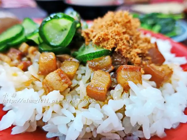 傳香半世紀!!   銘記台灣小吃 / 筒仔米糕 / 近後勁夜市              