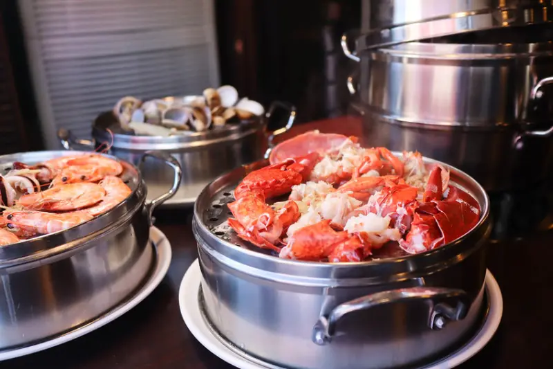 (林口美食)林口聚餐地點-蒸翻天海鮮蒸氣火鍋餐廳,海鮮塔,蒸的可以吃得到最青的海鮮滋味,多人聚餐約會地點,多人套餐,單點