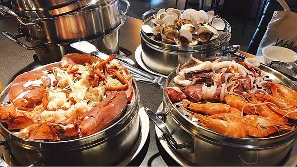 新北.林口-新北美食蒸翻天蒸氣火鍋，新鮮活跳跳的現流海鮮，最簡單的蒸煮烹調保留食材原味超鮮甜/新北美食/板橋美食