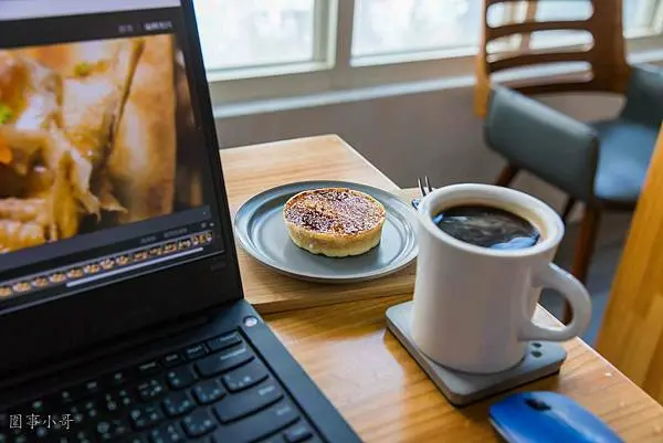 中壢中原大學咖啡廳推薦-找個地方cafe，如果想找個美好的地方來發發呆啊~或是認真工作看看書什麼的，來吧，這裡很棒，真的。