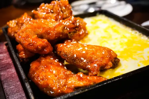 【高雄 韓館仁川。Korean Cuisine 雙拼超豪邁春川炒雞／吮指回味韓式炸雞／深夜食堂】崛江店