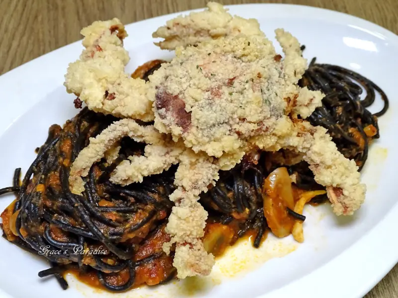 【西門町美食】「蘑菇森林義大利麵坊」換新家，全新裝潢更夢幻，義大利麵驚見整隻軟殼蟹霸氣上桌！